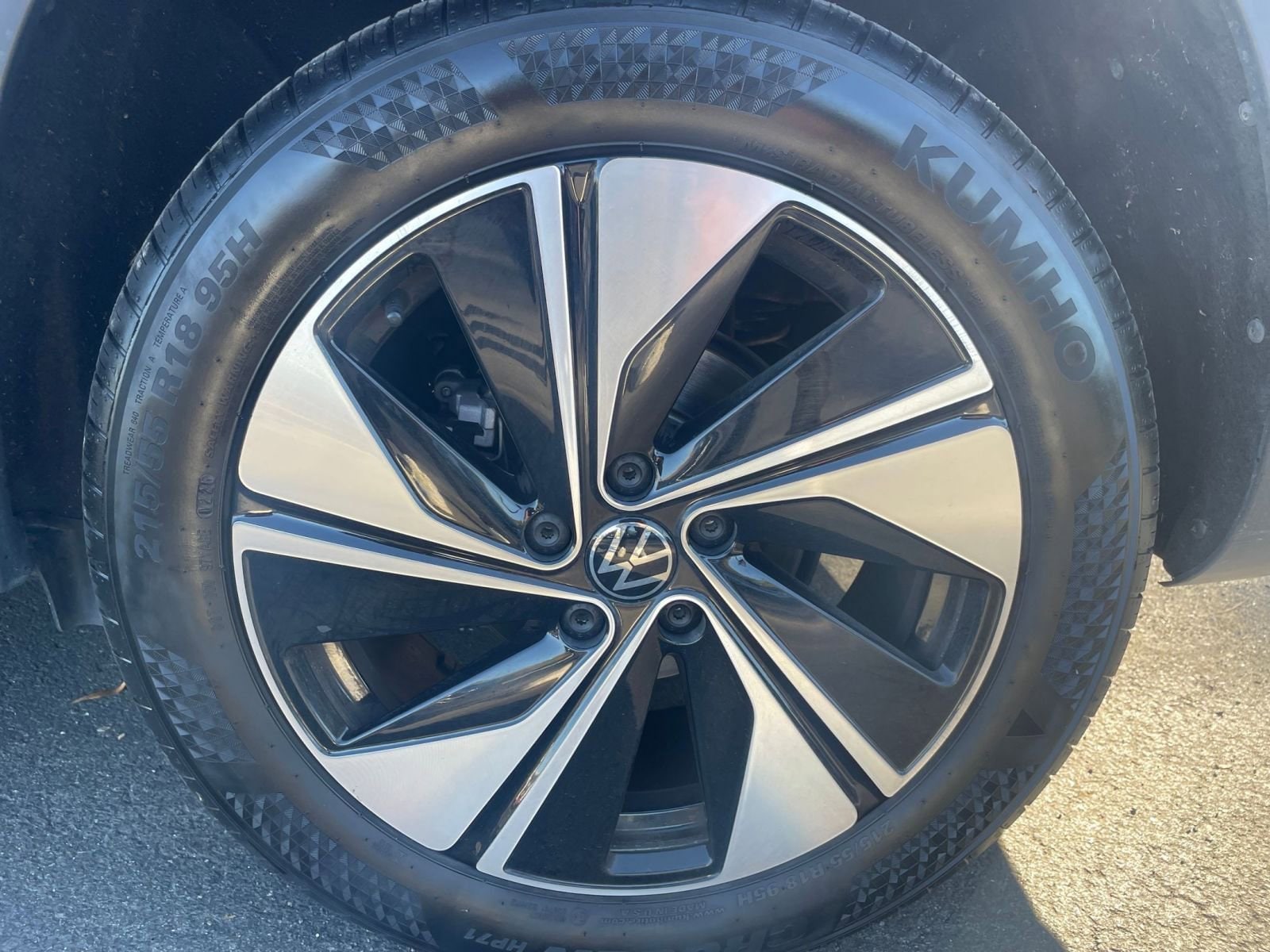 Thumbnail: 2025 Volkswagen Taos - 25