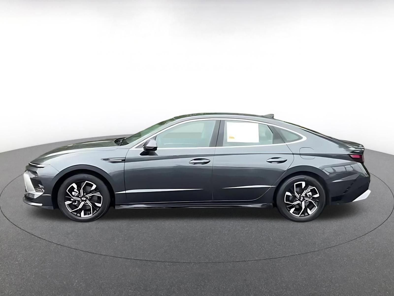 Thumbnail: 2025 Hyundai Sonata - 18