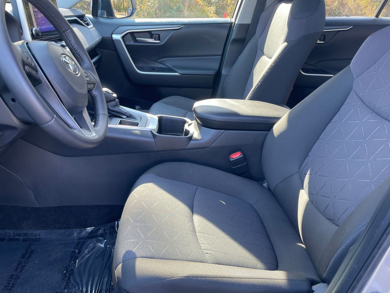 Thumbnail: 2025 Toyota RAV4 - 23