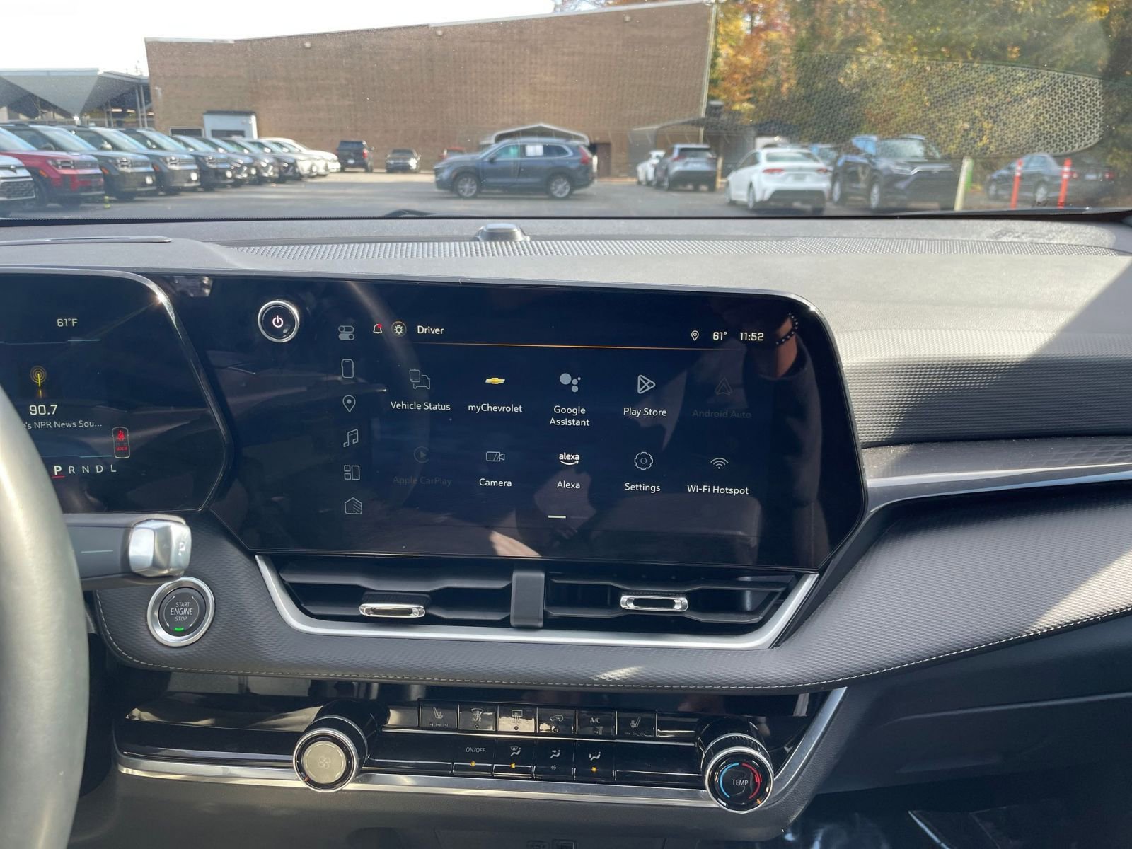 Thumbnail: 2025 Chevrolet Equinox - 18