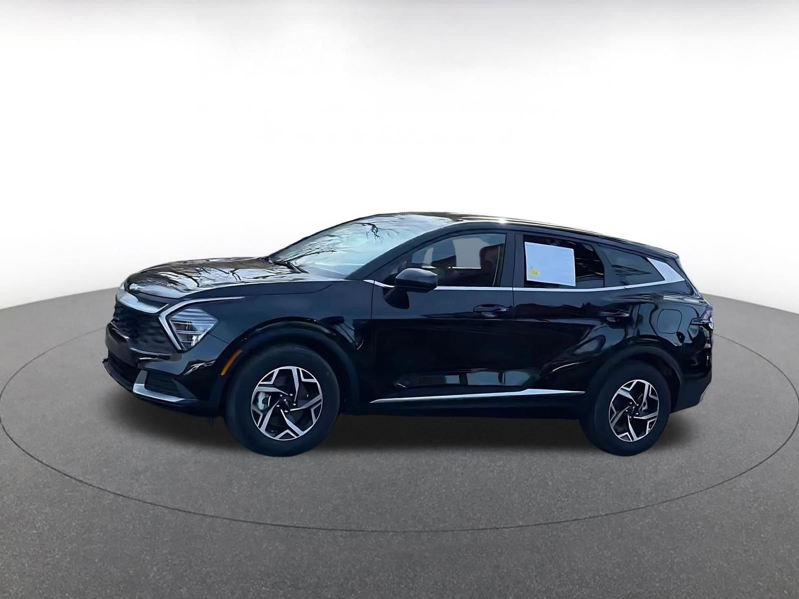 Thumbnail: 2025 Kia Sportage - 8