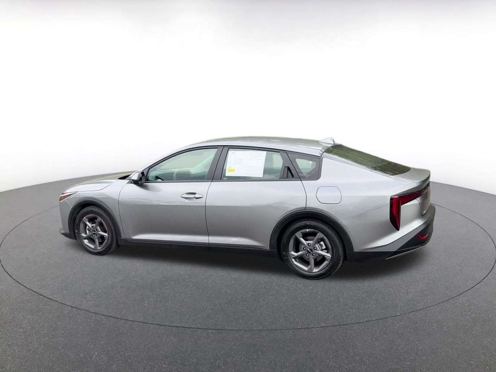 Thumbnail: 2025 Kia K4 - 10
