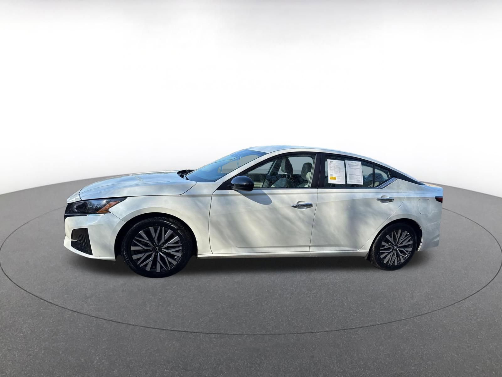 Thumbnail: 2025 Nissan Altima - 9