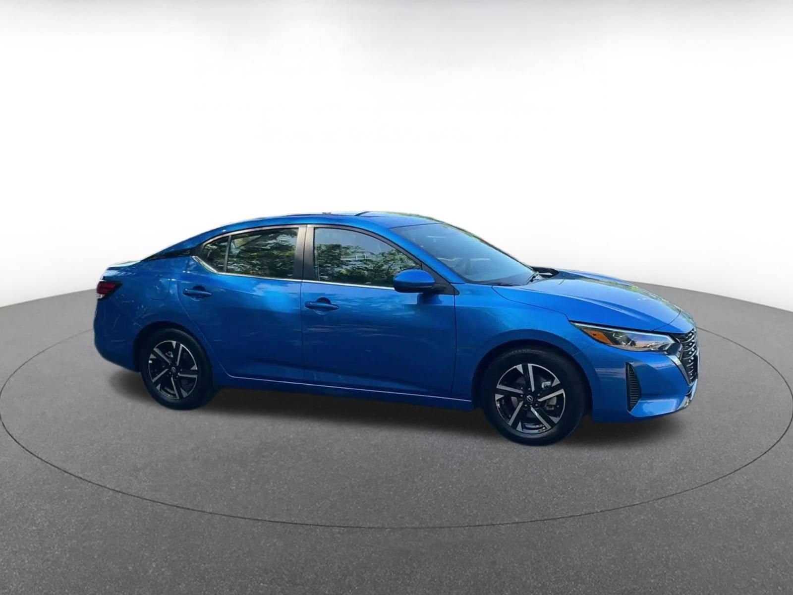 Thumbnail: 2025 Nissan Sentra - 2