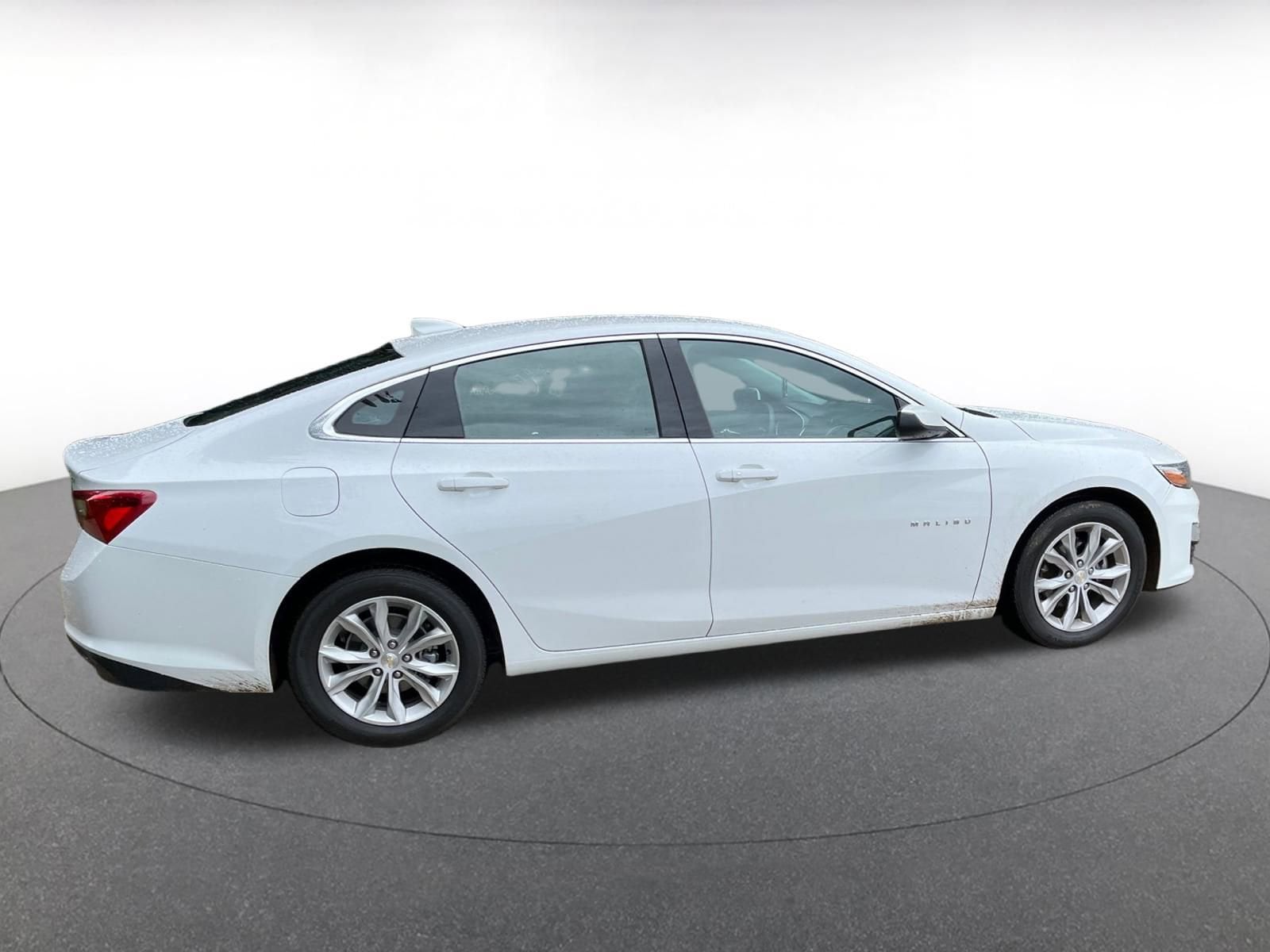 Thumbnail: 2023 Chevrolet Malibu - 16