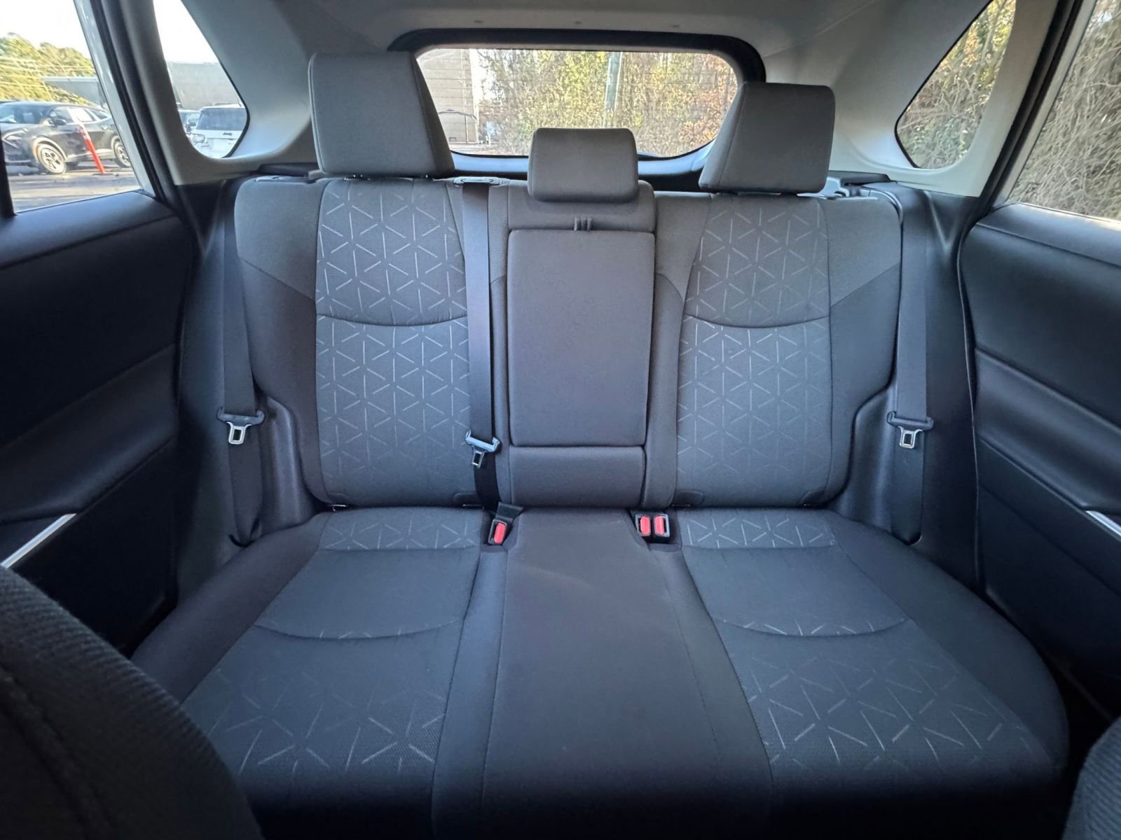 Thumbnail: 2025 Toyota RAV4 - 32