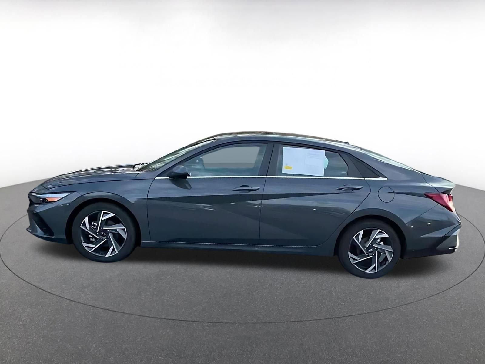 Thumbnail: 2025 Hyundai Elantra - 9