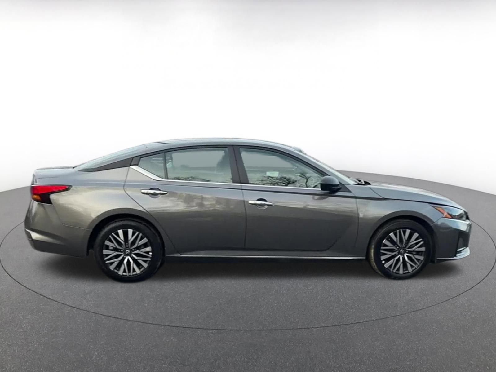 Thumbnail: 2025 Nissan Altima - 15