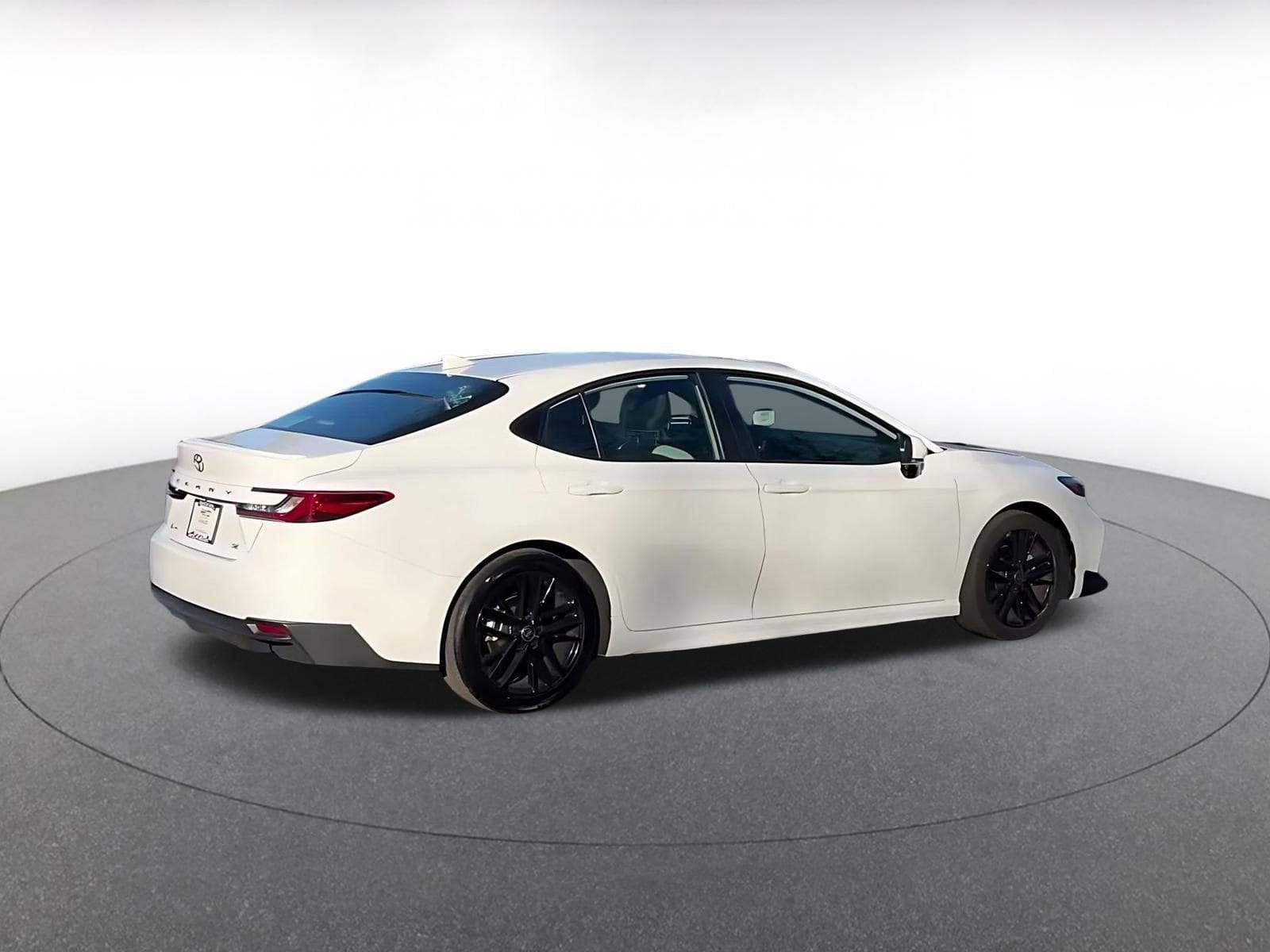 Thumbnail: 2025 Toyota Camry - 14