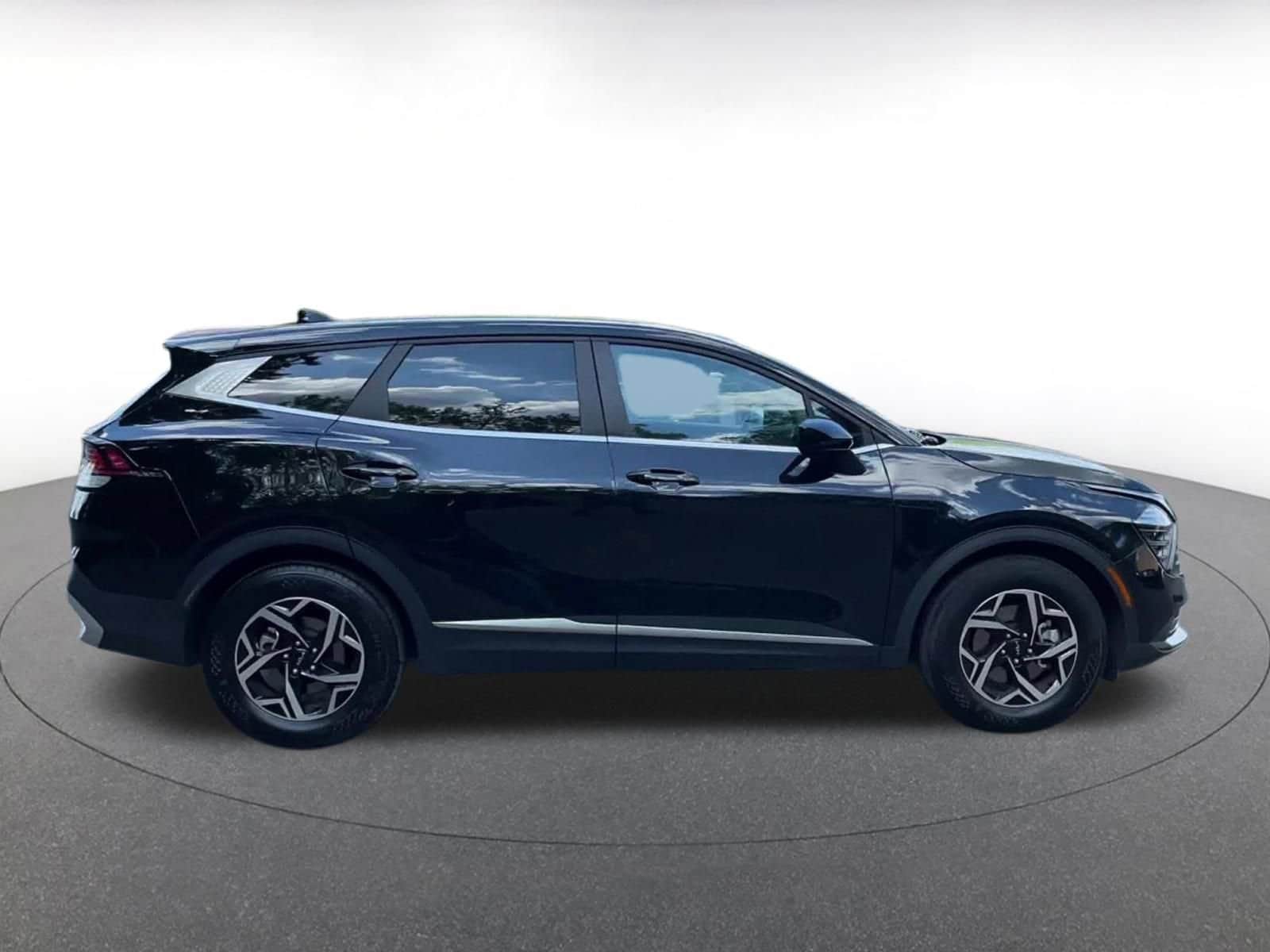 Thumbnail: 2025 Kia Sportage - 16