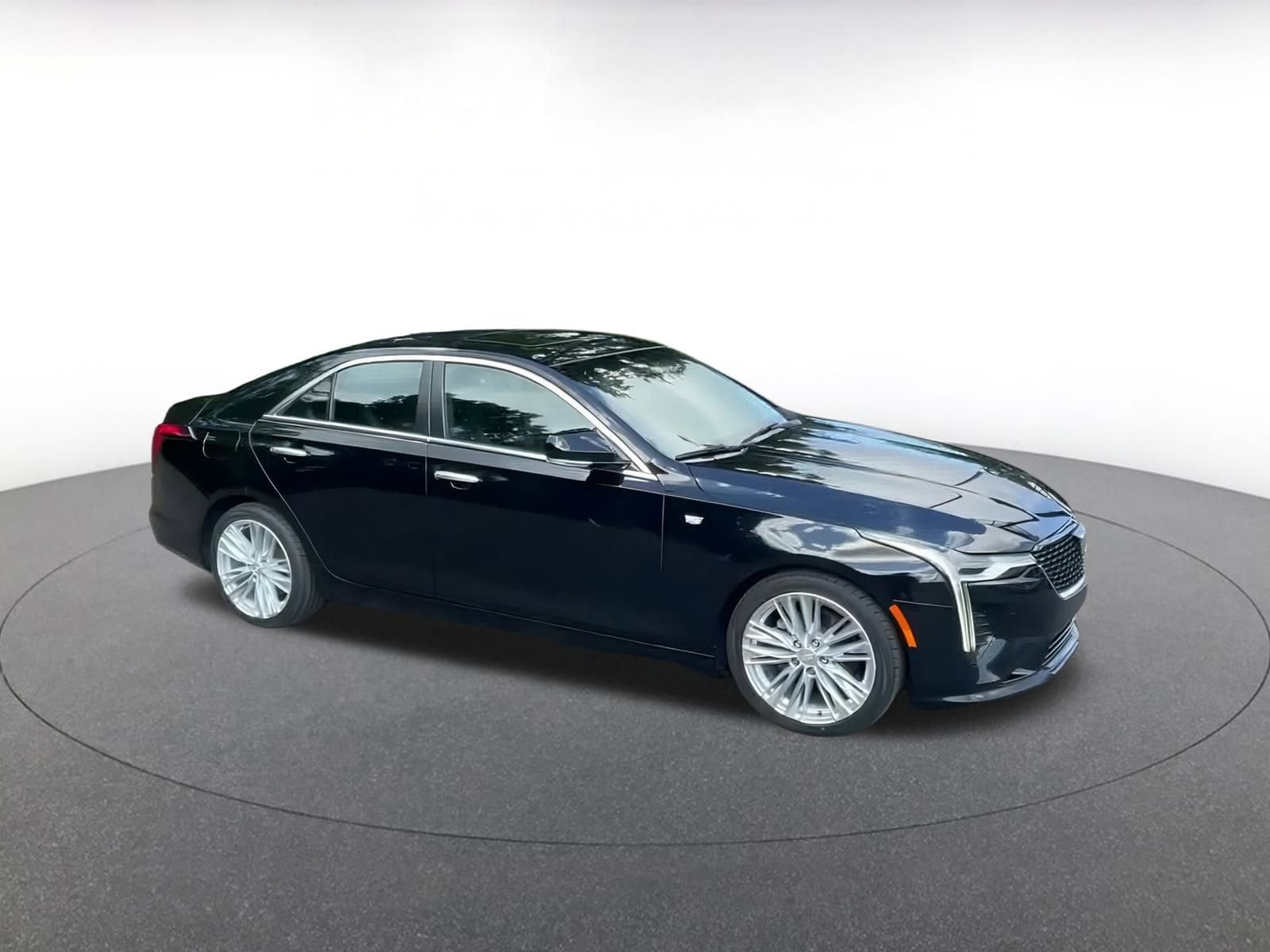 Thumbnail: 2023 Cadillac CT4 - 2