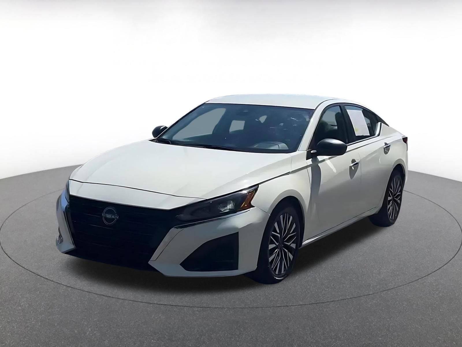Thumbnail: 2025 Nissan Altima - 7