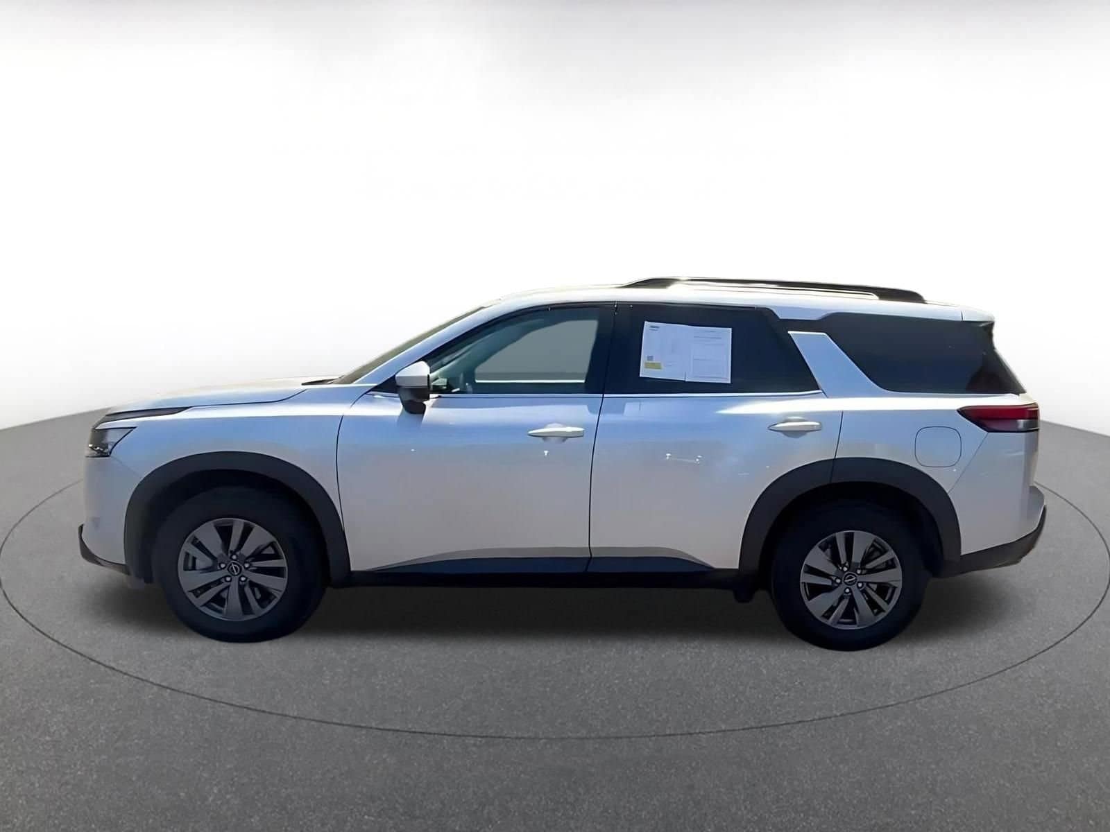 Thumbnail: 2025 Nissan Pathfinder - 9