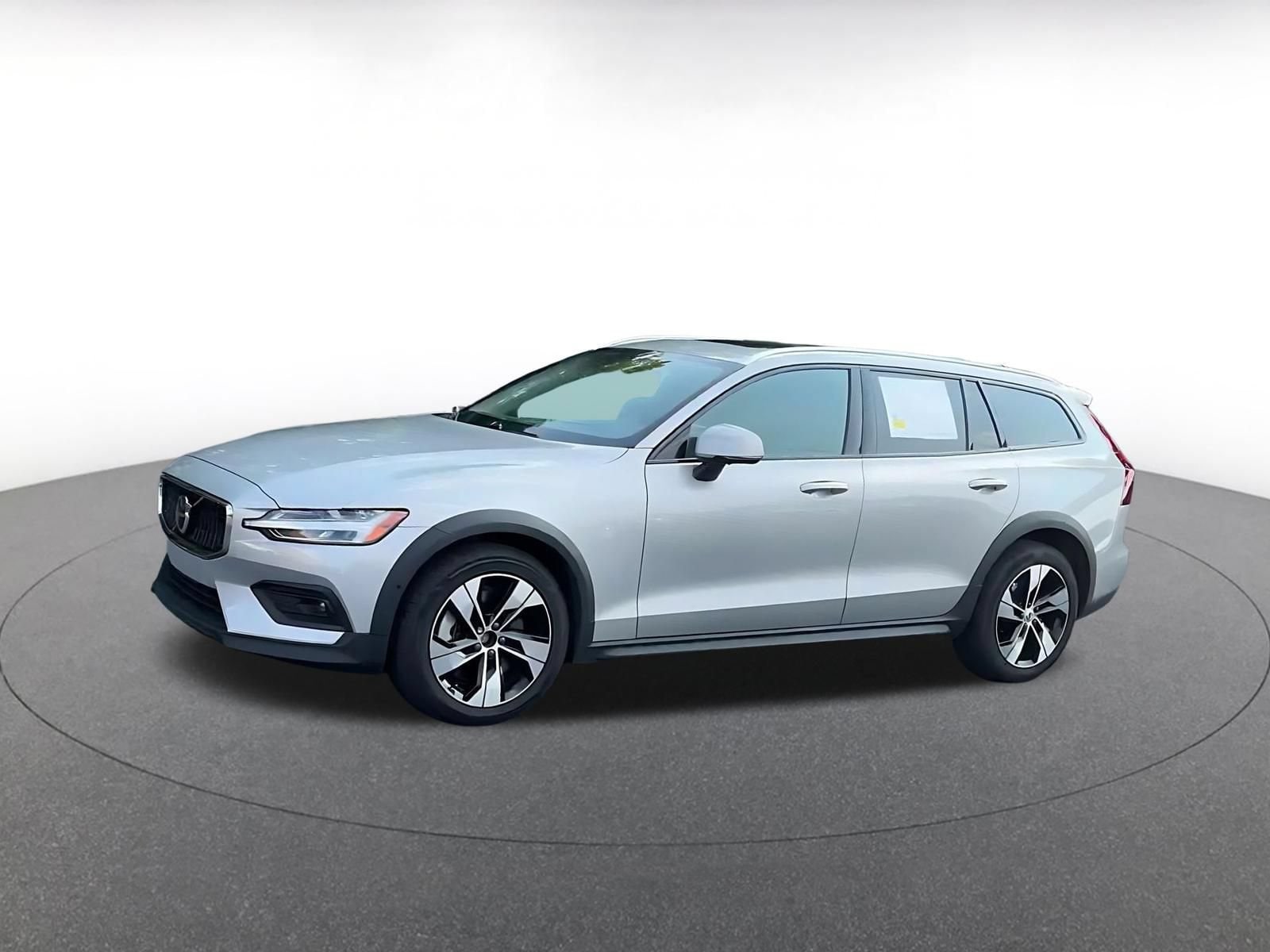 Thumbnail: 2025 Volvo S60 - 8