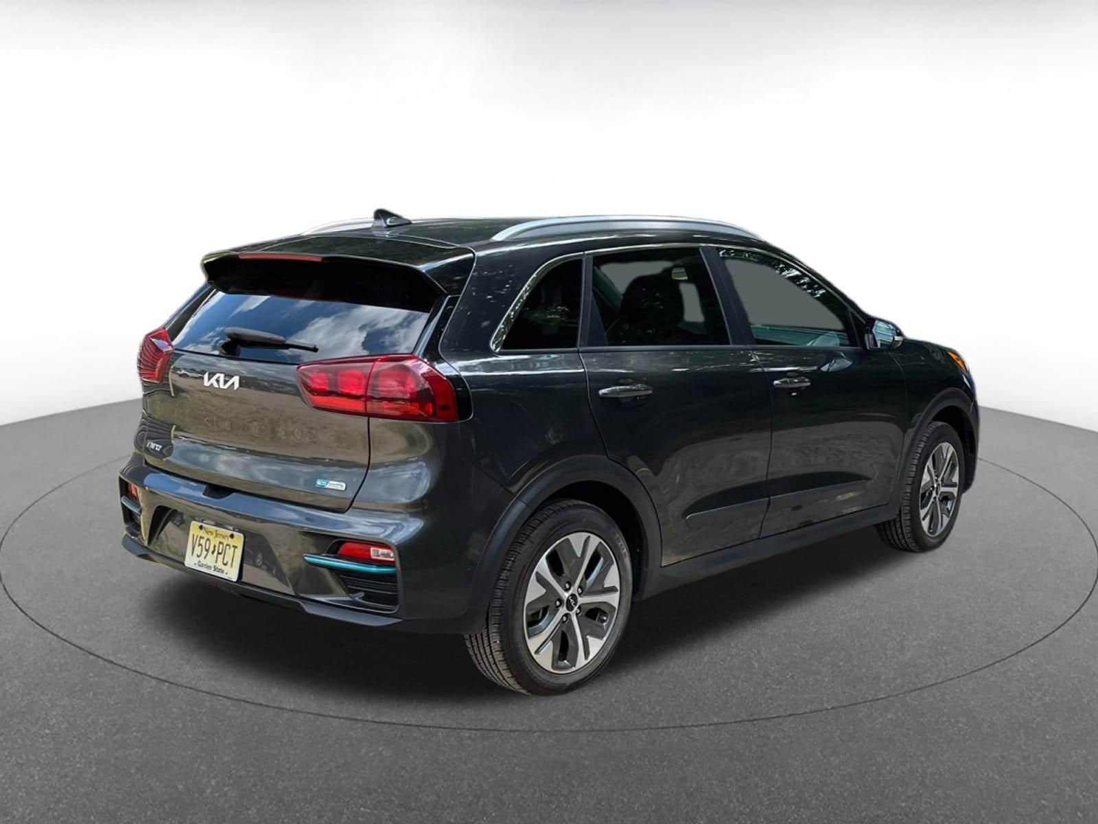 Thumbnail: 2022 Kia Niro - 10