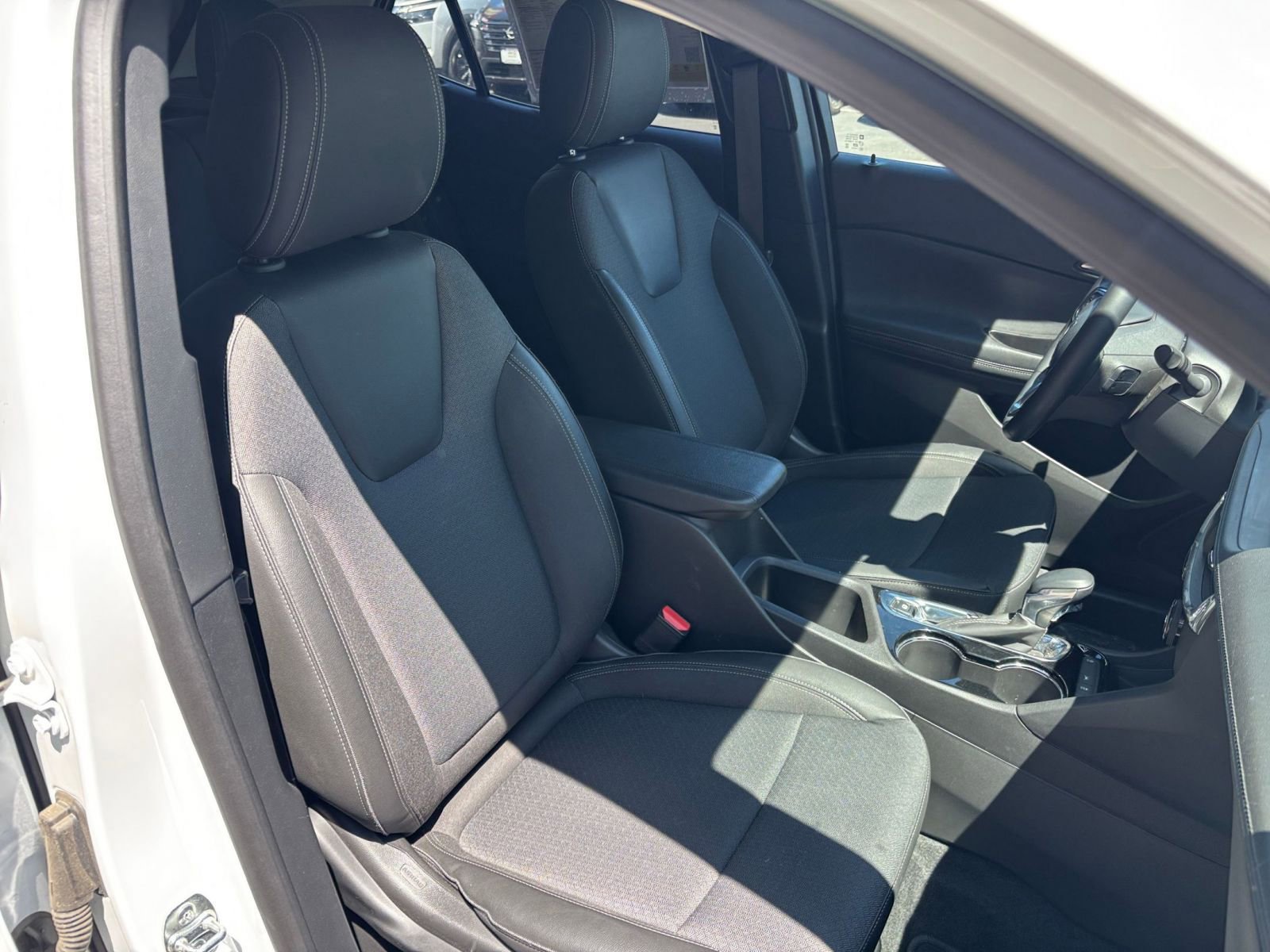 Thumbnail: 2025 Buick Encore GX - 35