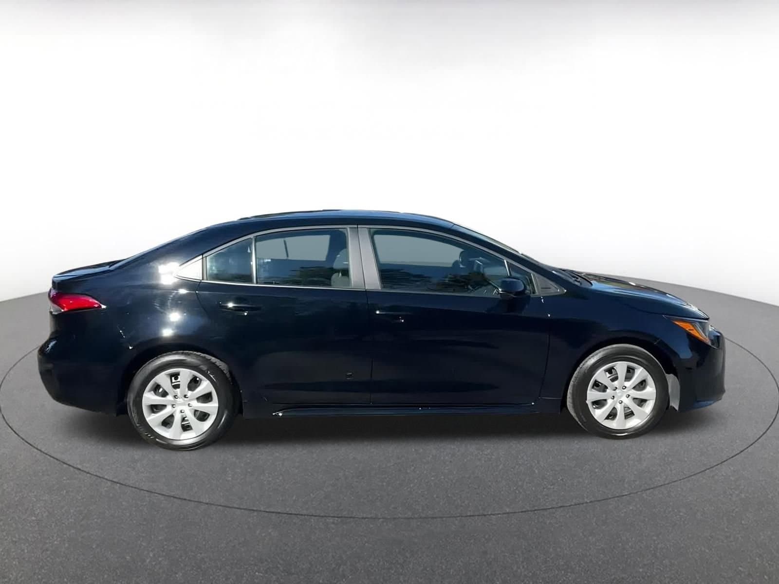 Thumbnail: 2025 Toyota Corolla - 16