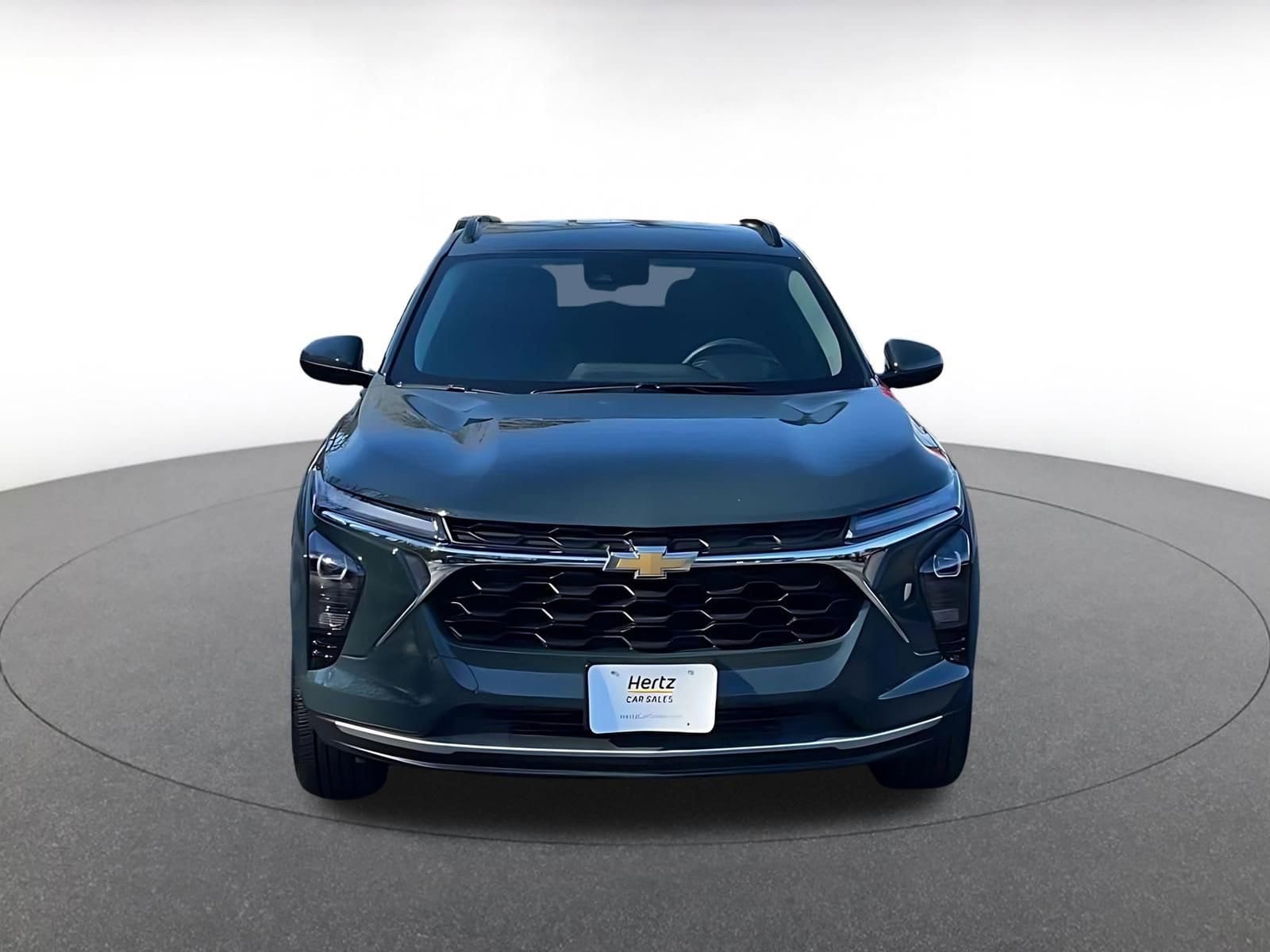 Thumbnail: 2025 Chevrolet Trax - 3