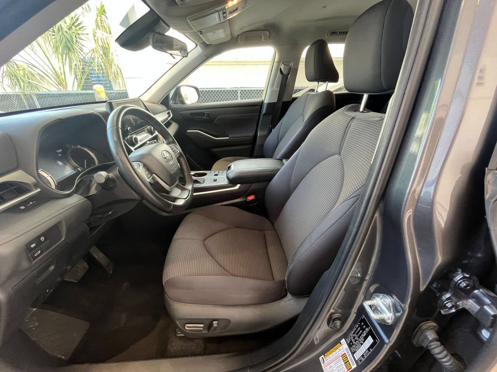Thumbnail: 2025 Toyota Highlander - 23