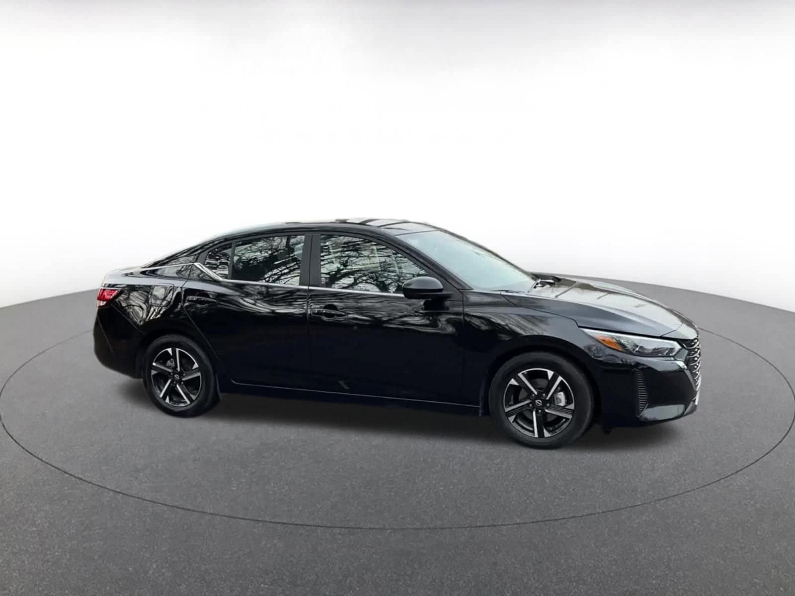 Thumbnail: 2025 Nissan Sentra - 2