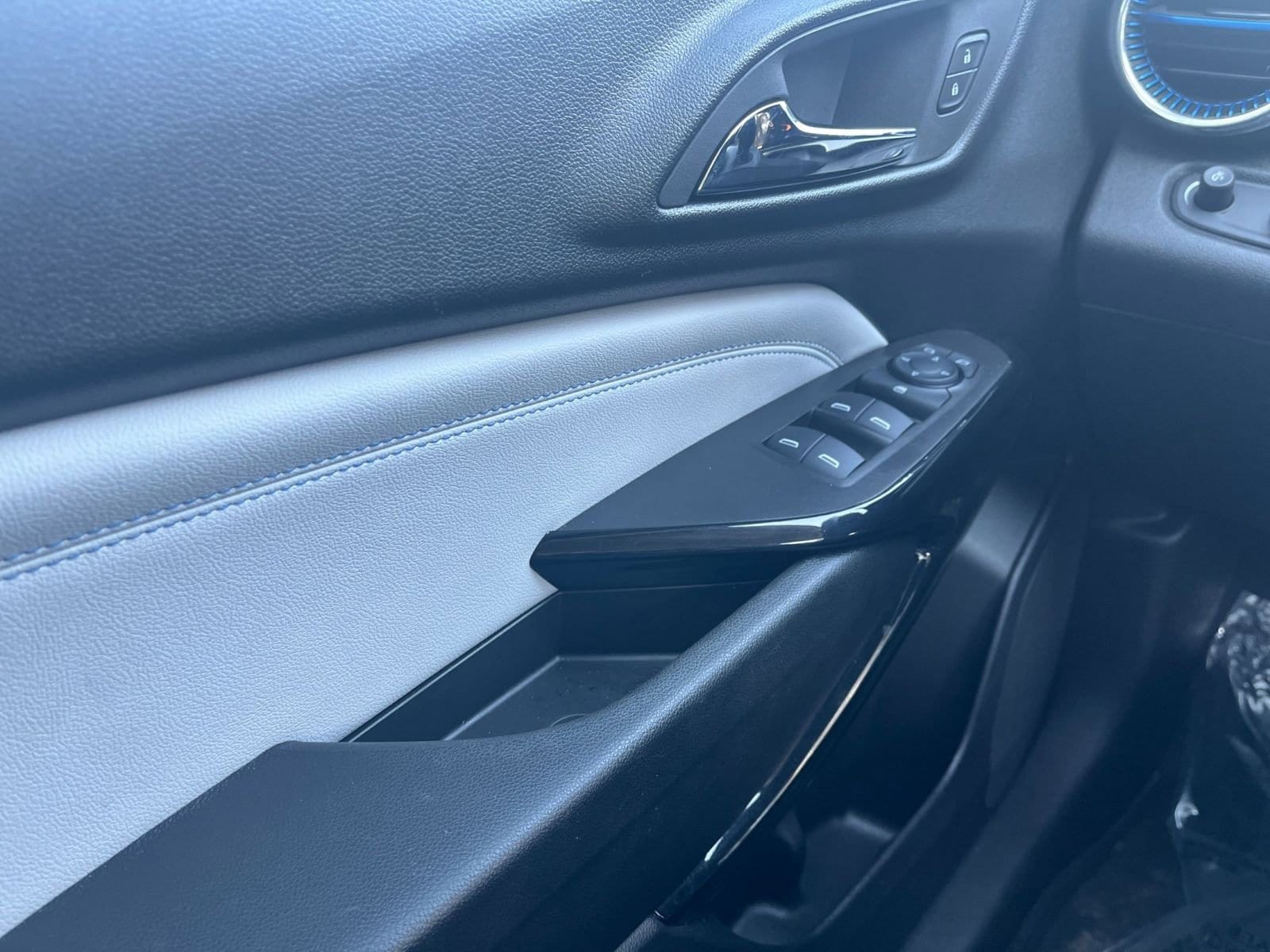 Thumbnail: 2025 Chevrolet Trax - 18