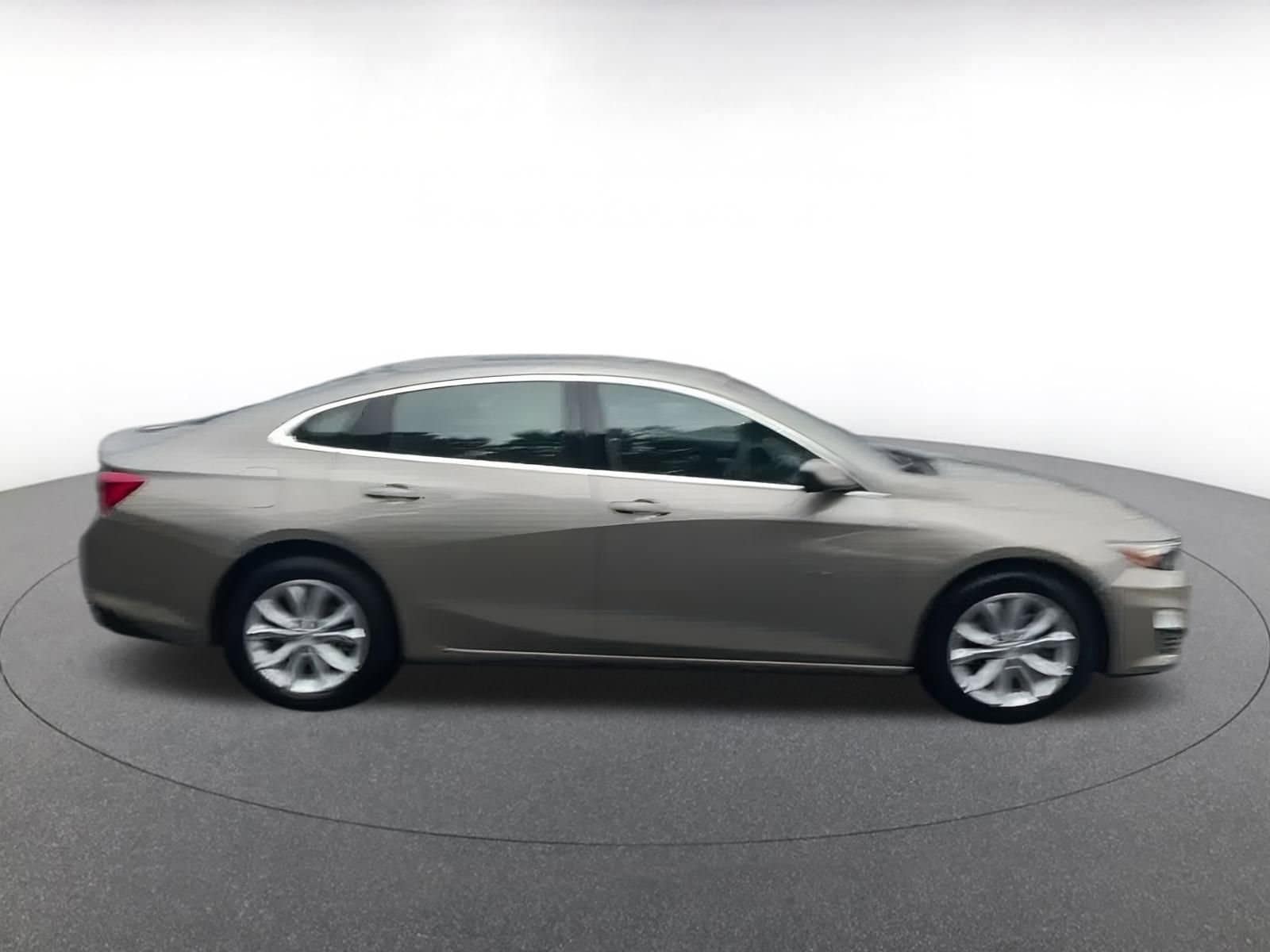 Thumbnail: 2024 Chevrolet Malibu - 14
