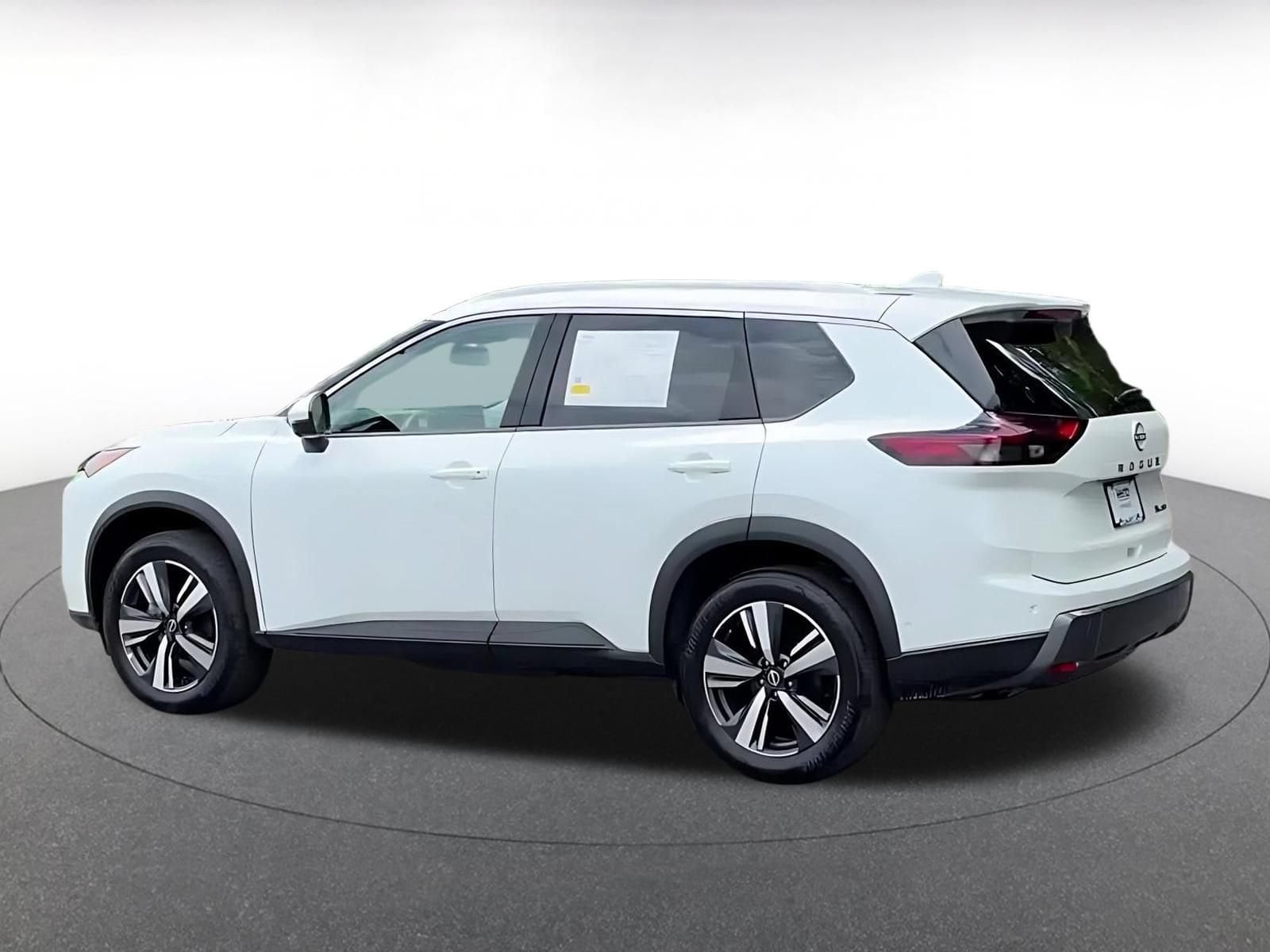Thumbnail: 2026 Nissan Rogue - 10