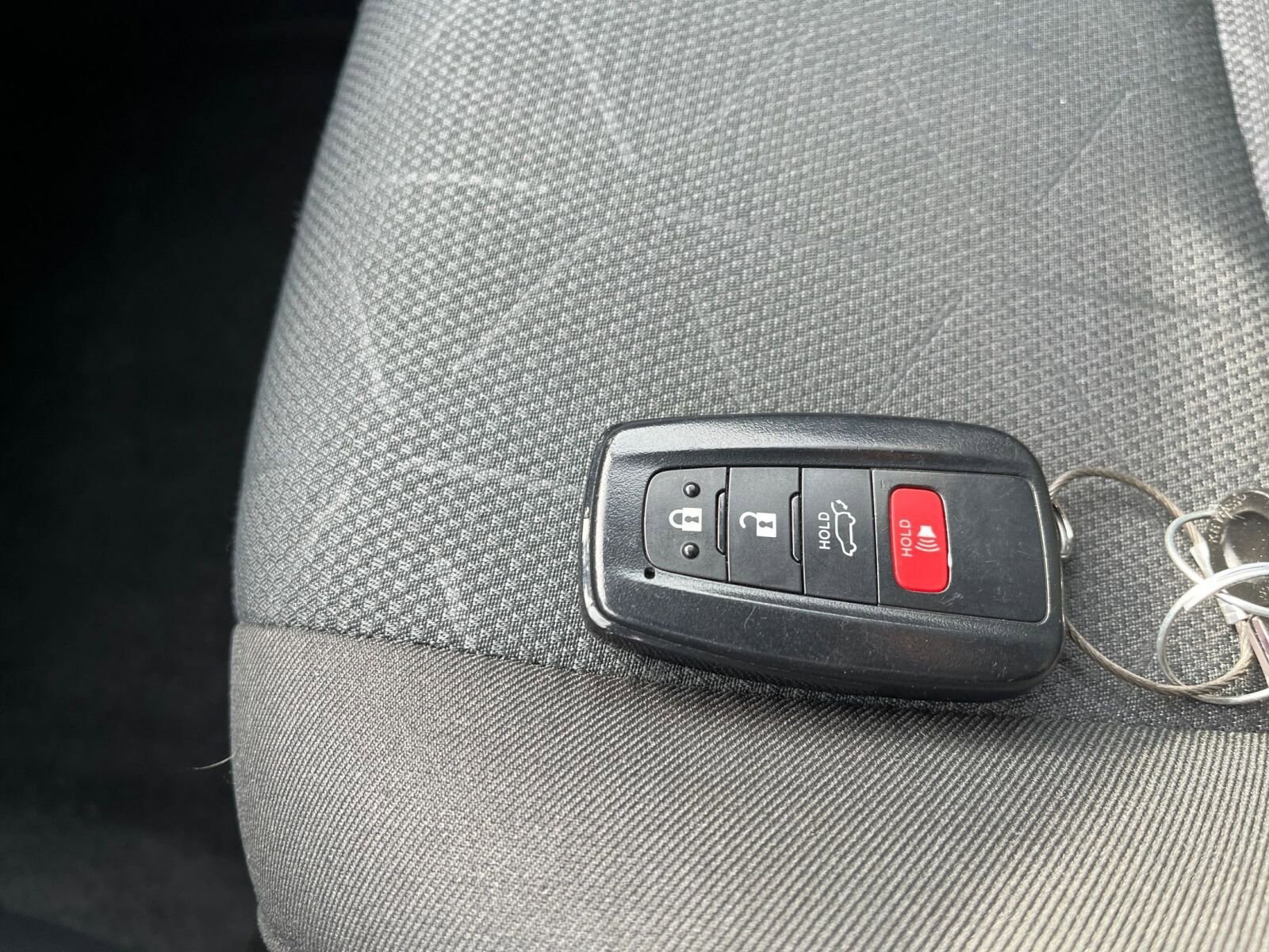 Thumbnail: 2025 Toyota RAV4 - 21