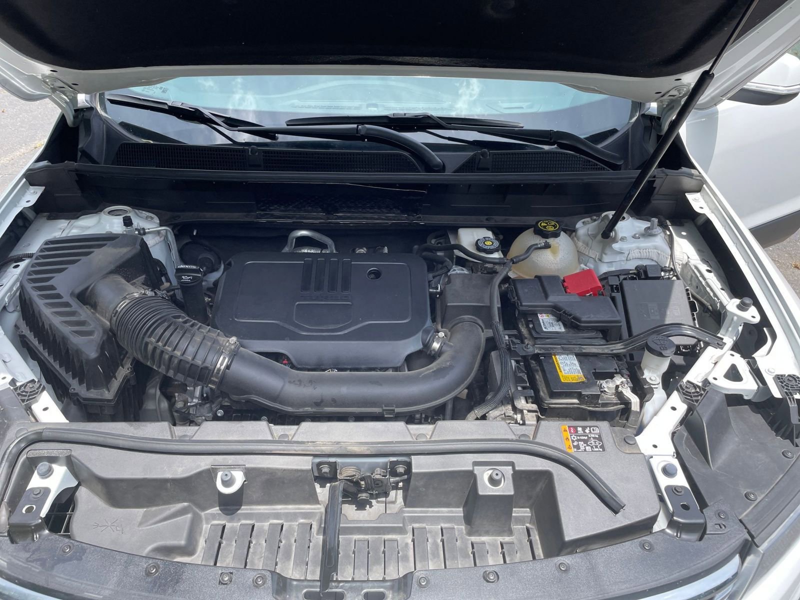 2023 GMC Acadia SLT 28