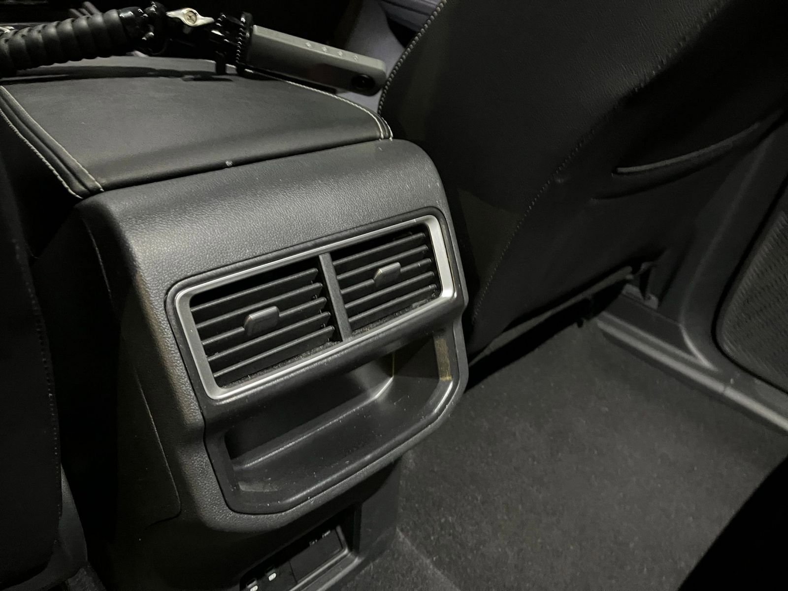 Thumbnail: 2025 Volkswagen Atlas - 24