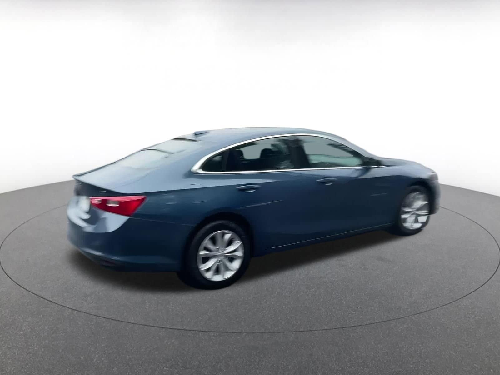 Thumbnail: 2024 Chevrolet Malibu - 14