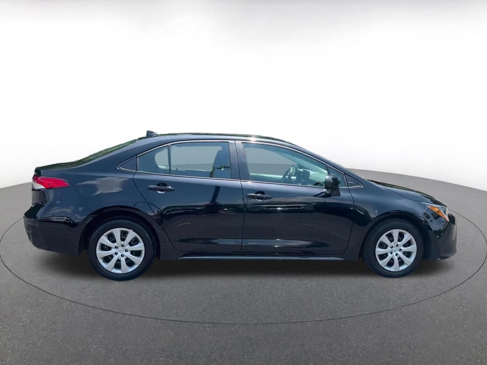 Thumbnail: 2025 Toyota Corolla - 15