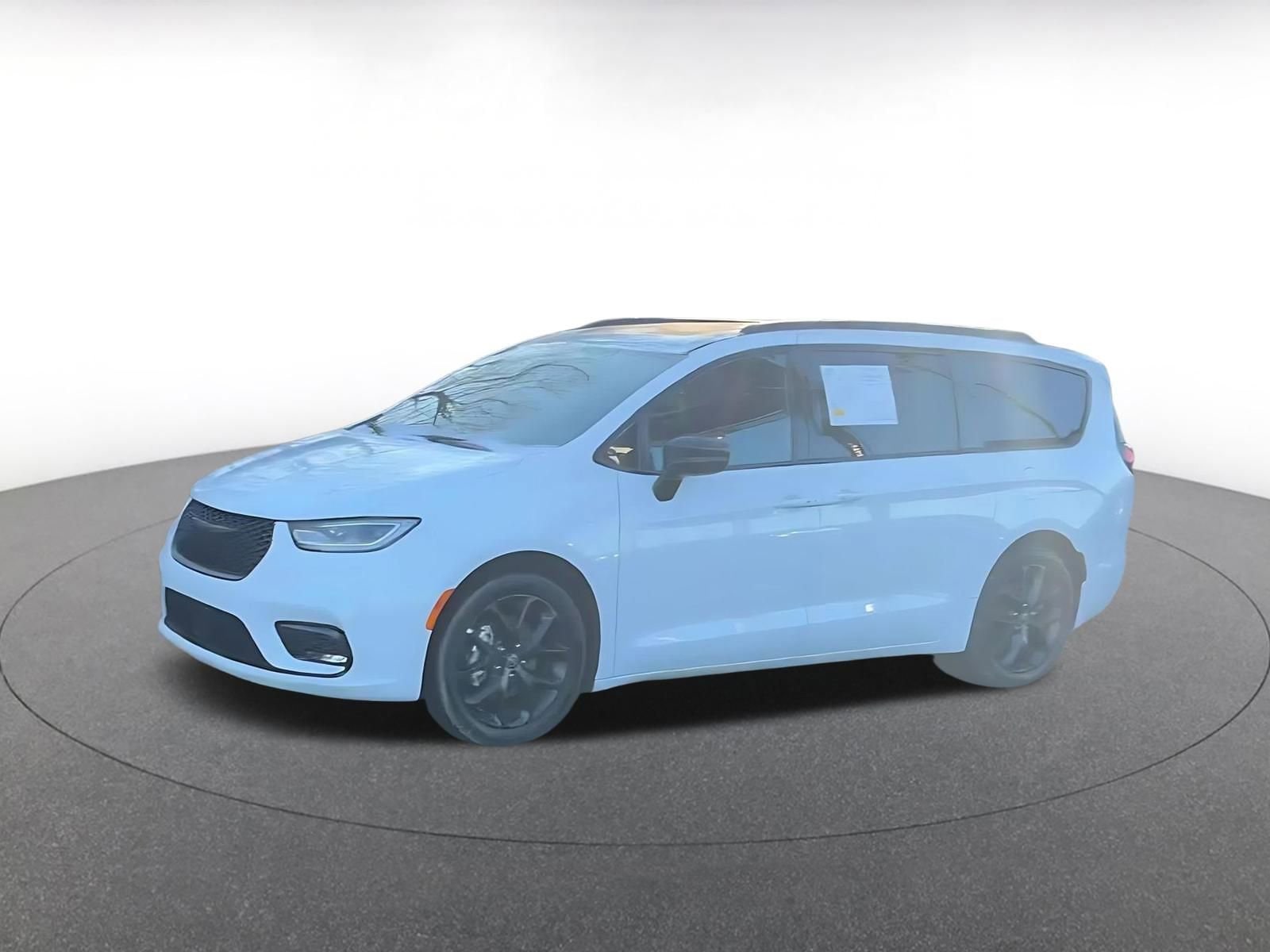 Thumbnail: 2025 Chrysler Pacifica - 8