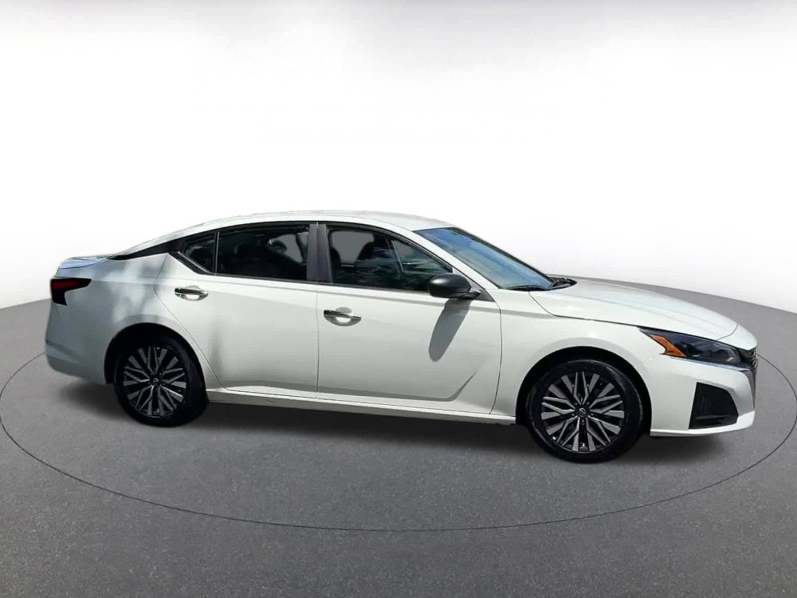 Thumbnail: 2025 Nissan Altima - 15