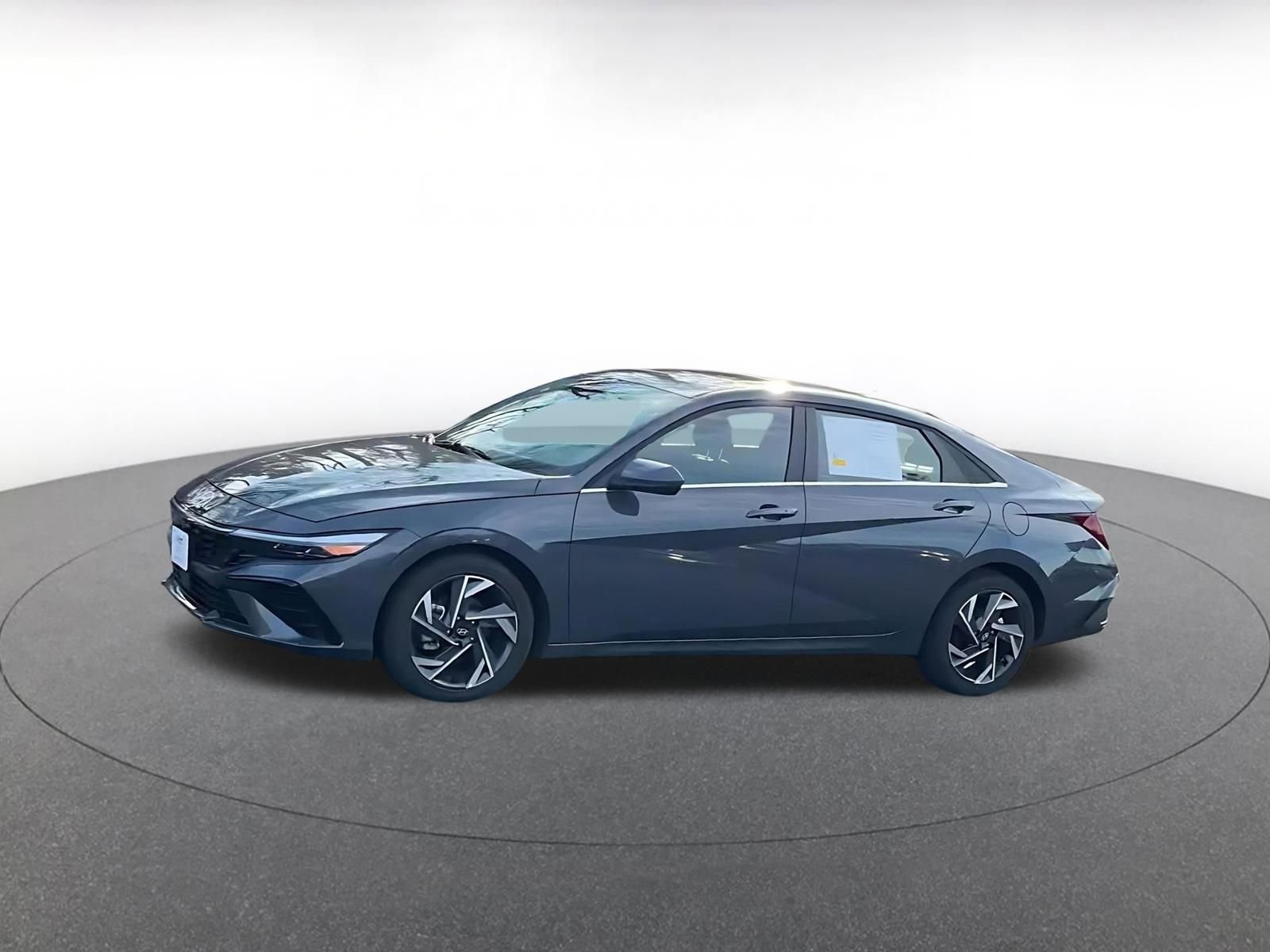 Thumbnail: 2025 Hyundai Elantra - 8