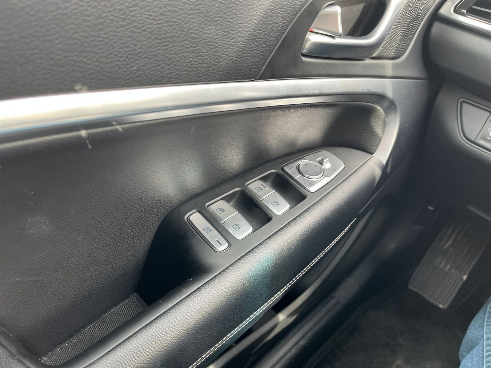 Thumbnail: 2025 Genesis G70 - 20