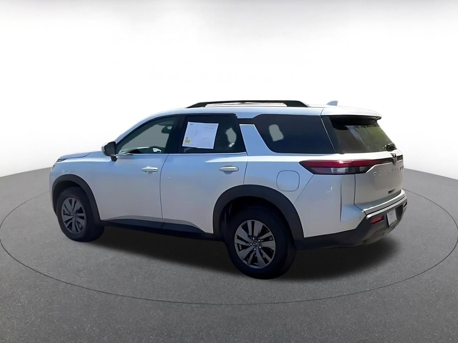 Thumbnail: 2025 Nissan Pathfinder - 10