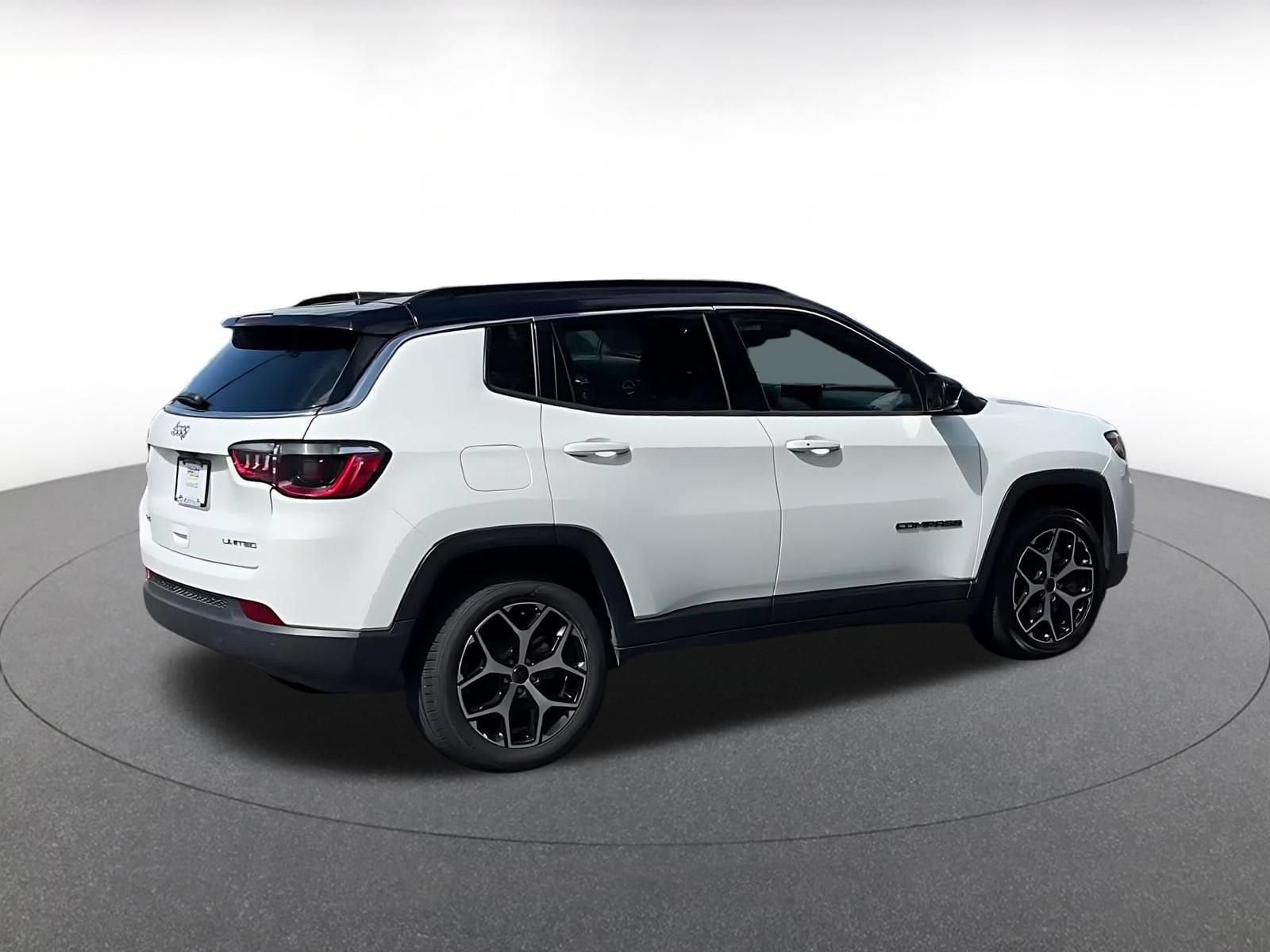 Thumbnail: 2025 Jeep Compass - 14