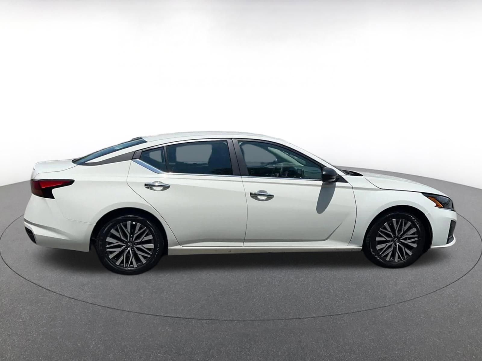 Thumbnail: 2025 Nissan Altima - 16