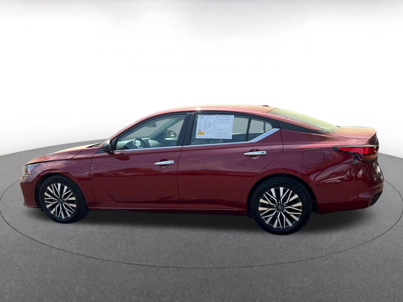 Thumbnail: 2025 Nissan Altima - 9