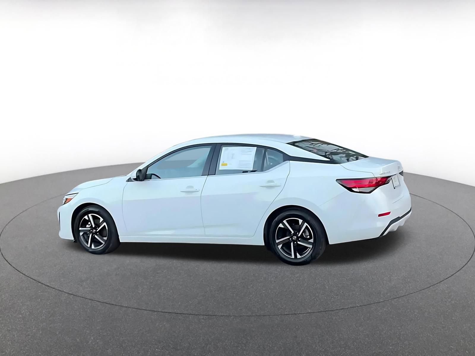 Thumbnail: 2025 Nissan Sentra - 10