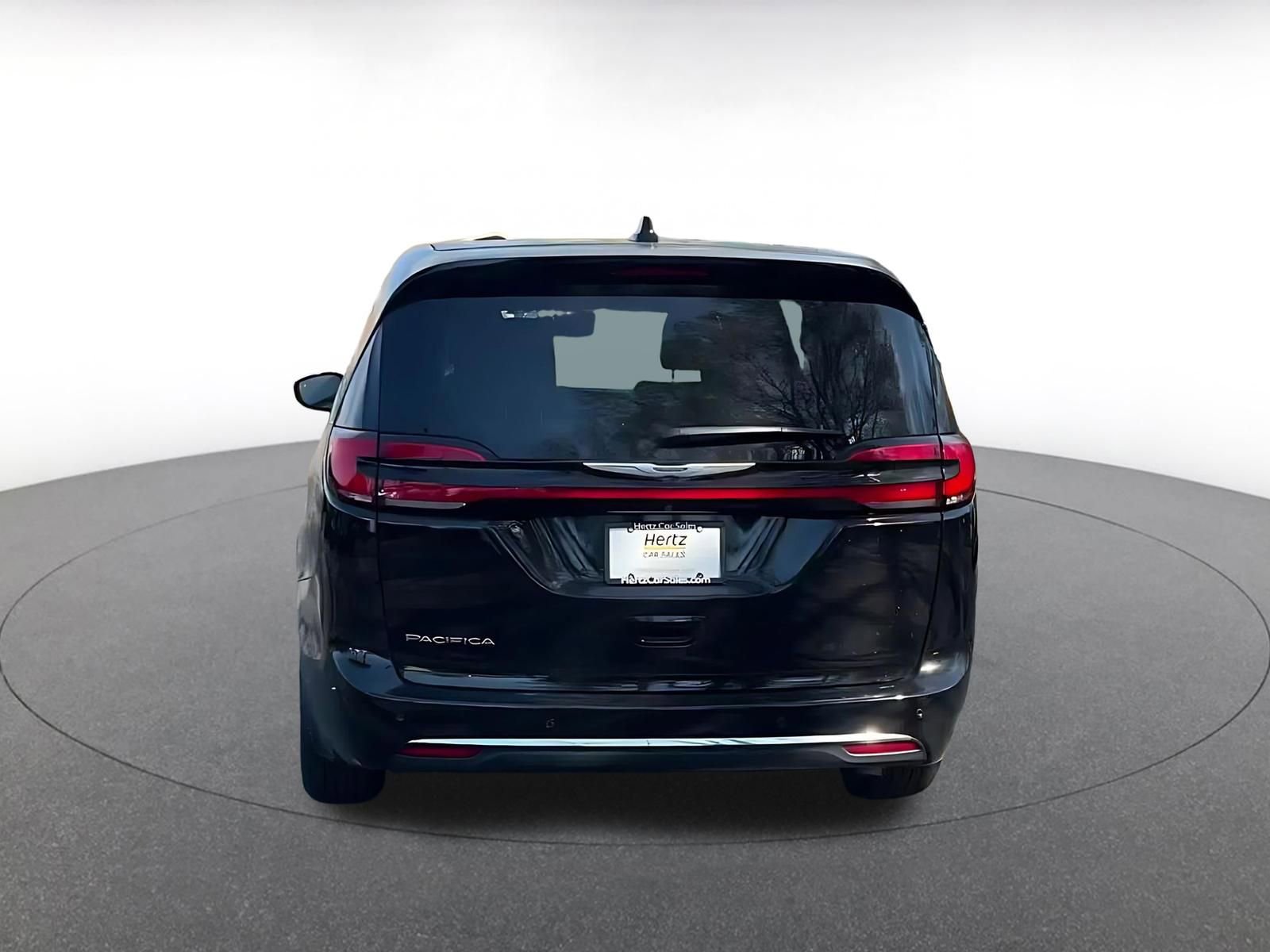 Thumbnail: 2025 Chrysler Pacifica - 12