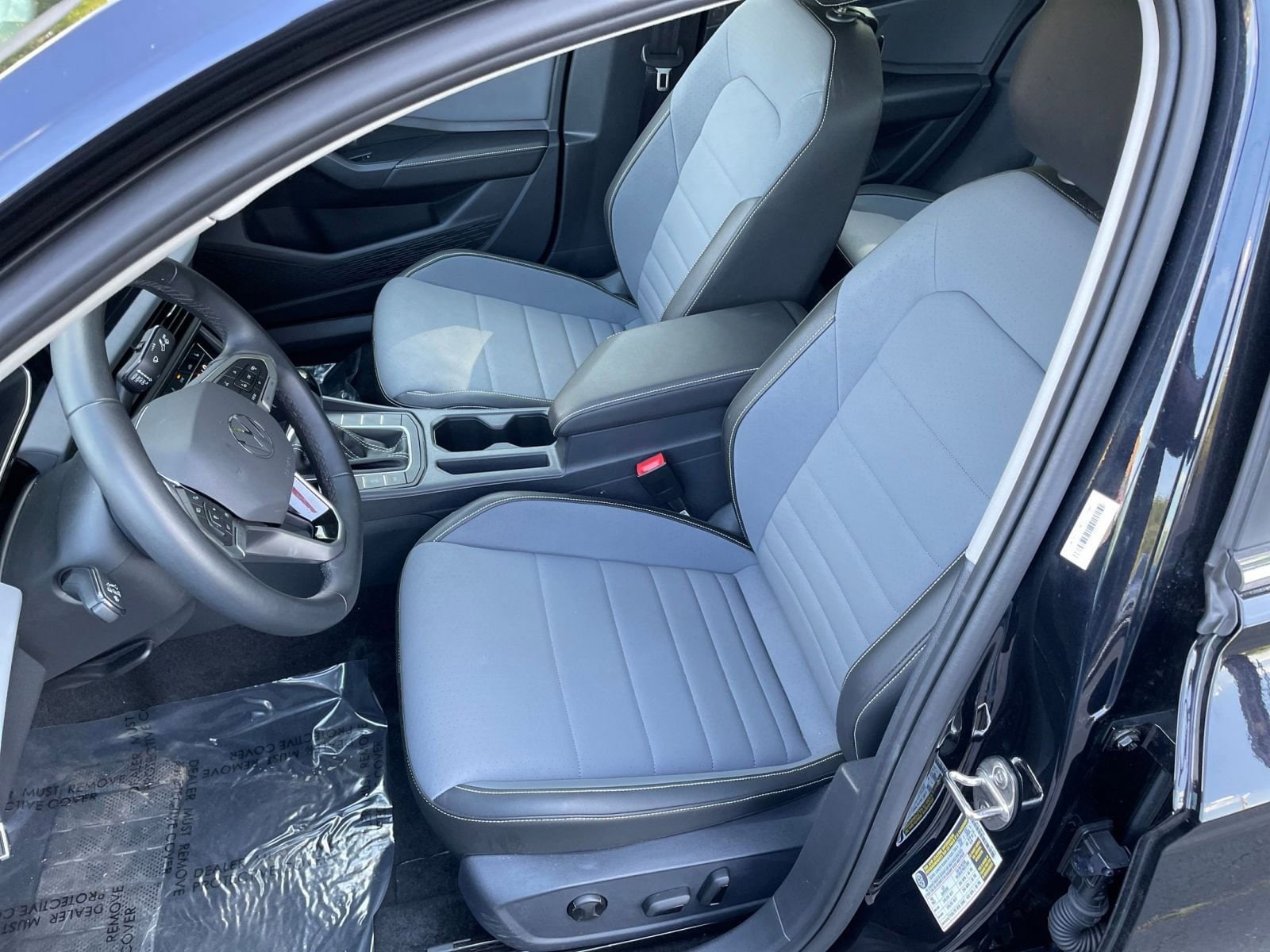 Thumbnail: 2025 Volkswagen Jetta - 32