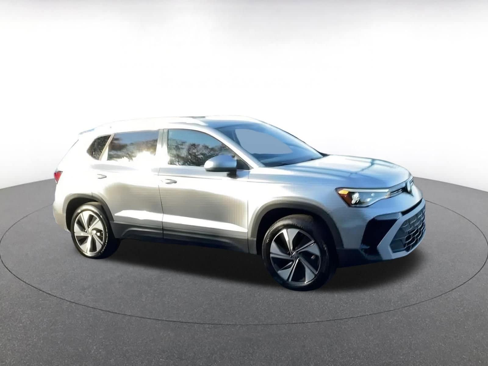 Thumbnail: 2025 Volkswagen Taos - 2