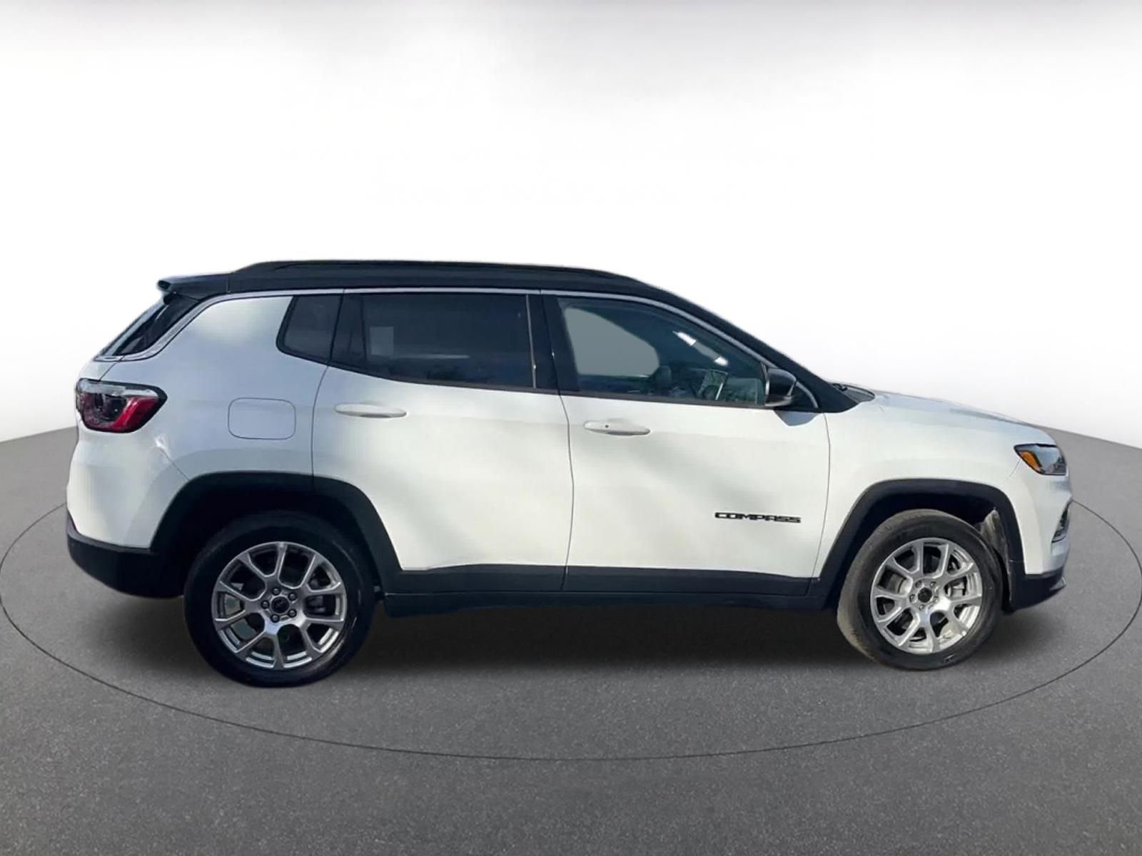 Thumbnail: 2025 Jeep Compass - 15