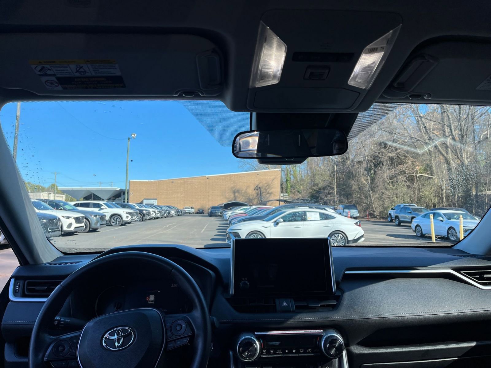 Thumbnail: 2024 Toyota RAV4 - 33