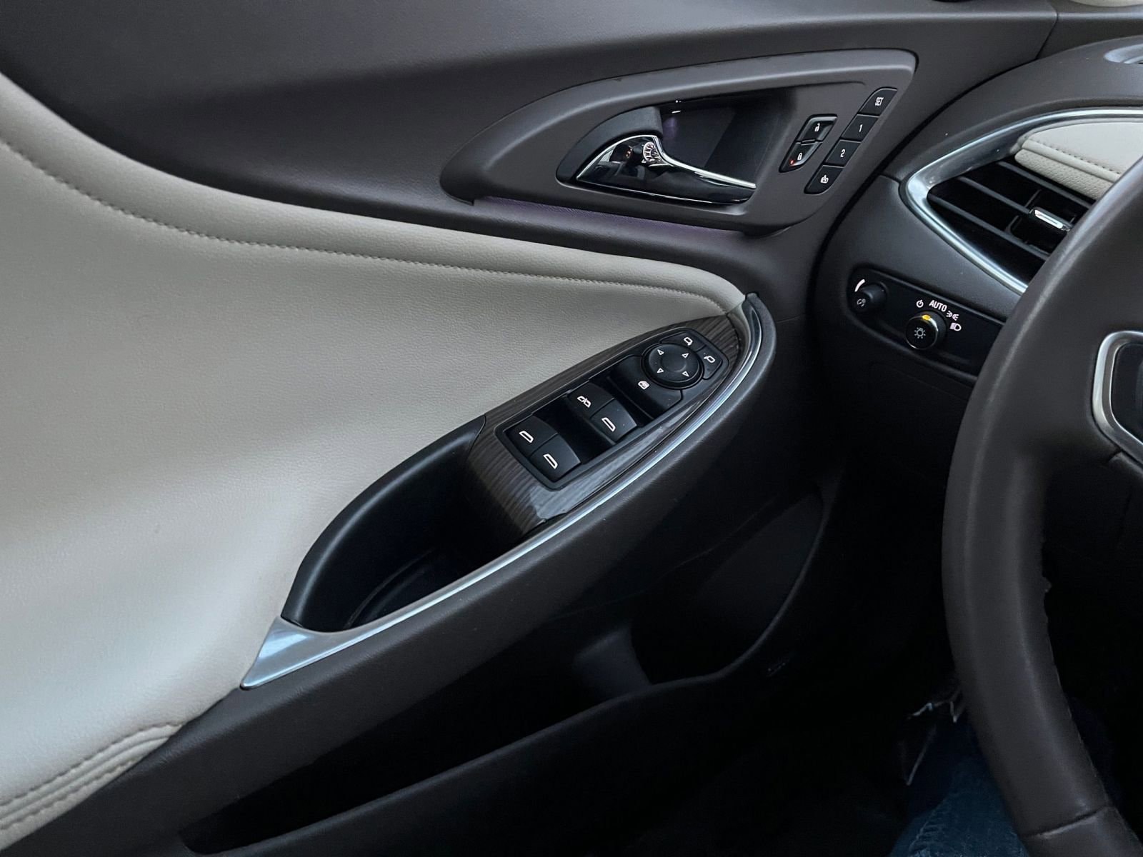 Thumbnail: 2024 Chevrolet Malibu - 20