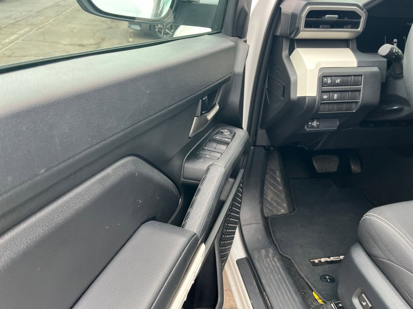 Thumbnail: 2024 Toyota Tacoma - 15