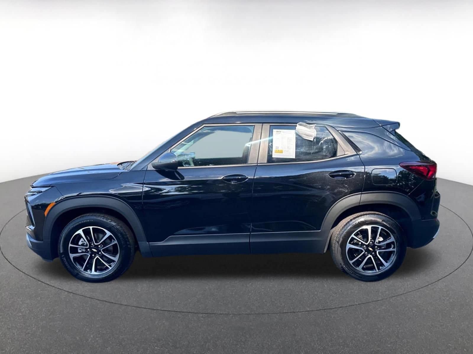 Thumbnail: 2025 Chevrolet TrailBlazer - 12