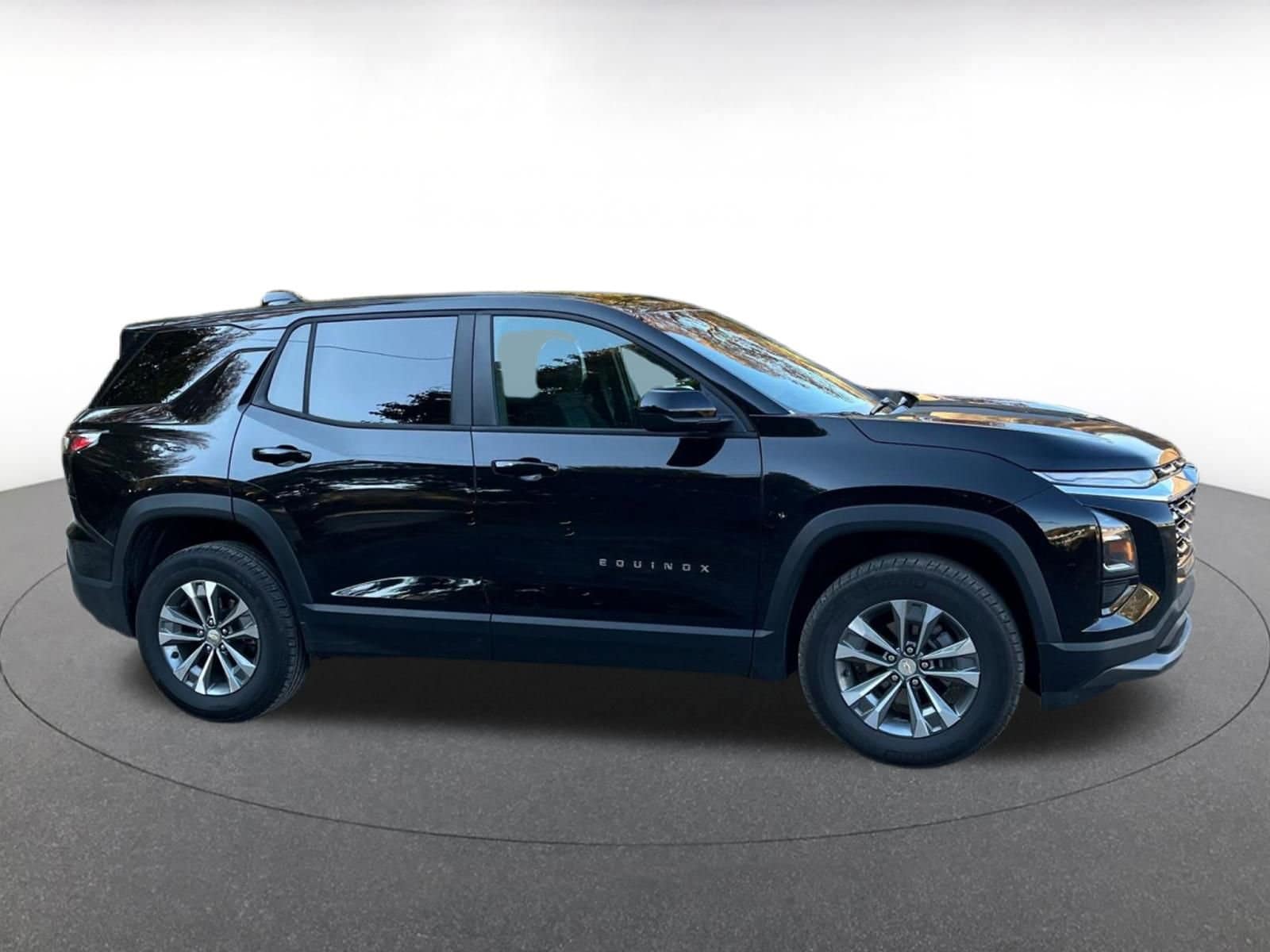 Thumbnail: 2025 Chevrolet Equinox - 14